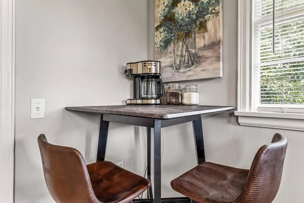 East Hill Retreat Near Beaches & Downtown Pensacola Apartment
