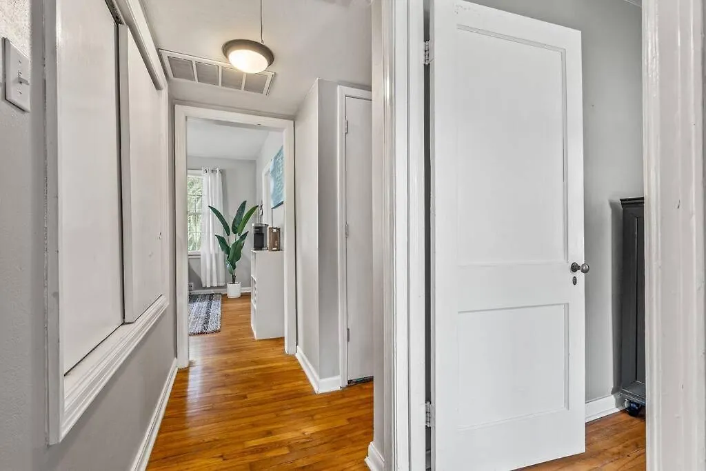 East Hill Retreat Near Beaches & Downtown Pensacola 0*,