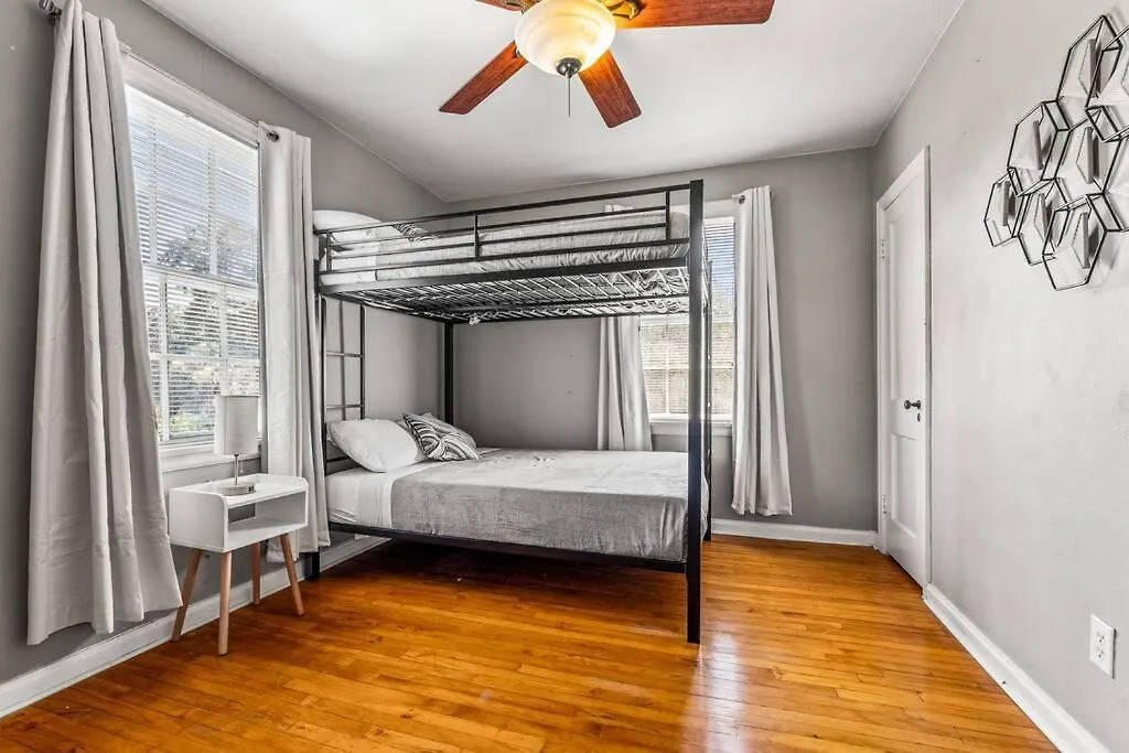 Apartment East Hill Retreat Near Beaches & Downtown Pensacola