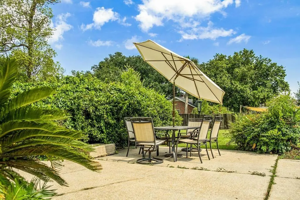 East Hill Retreat Near Beaches & Downtown Pensacola Apartment